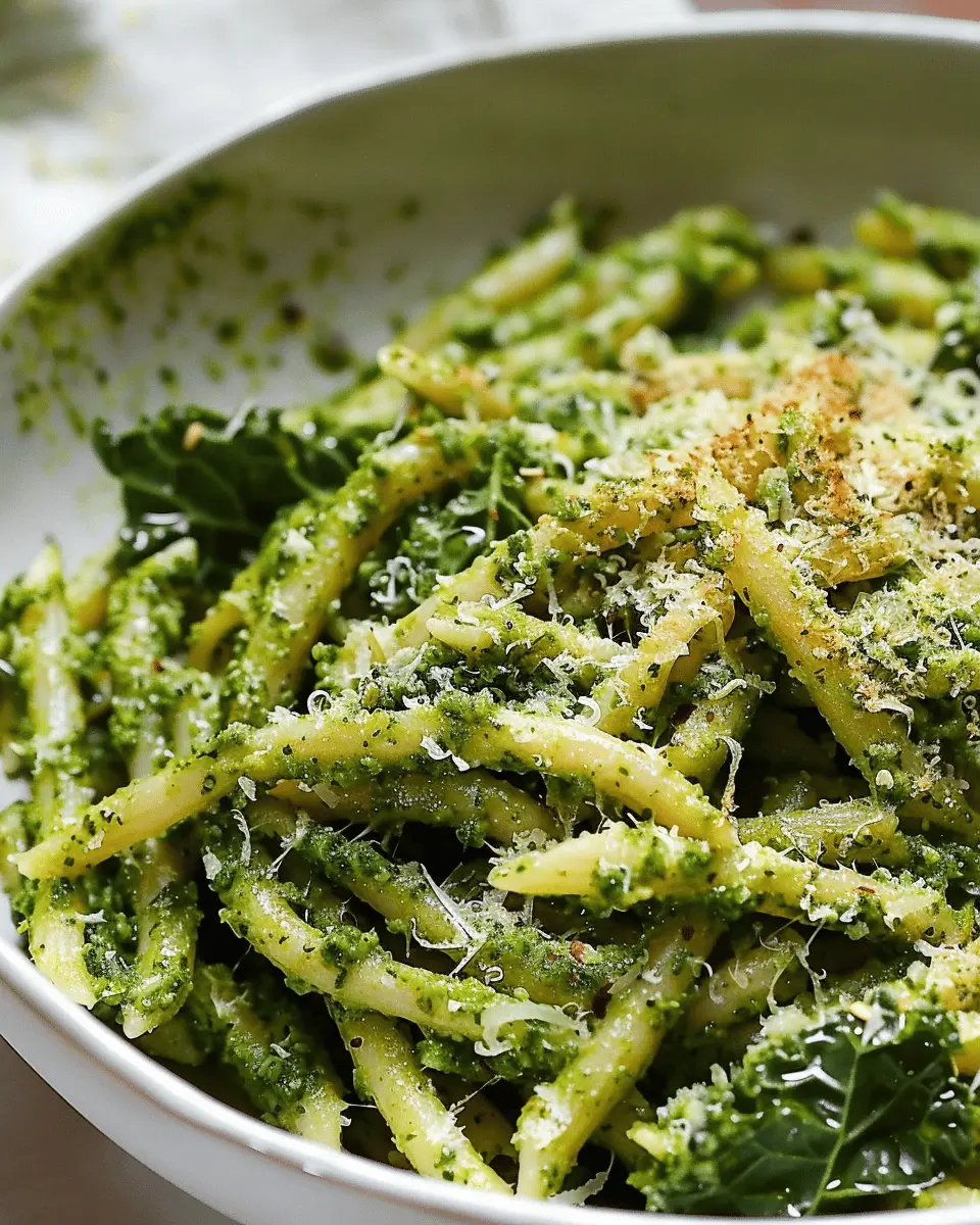Tuscan Kale Pesto Pasta: Easy Recipe with Turkey Bacon Delight